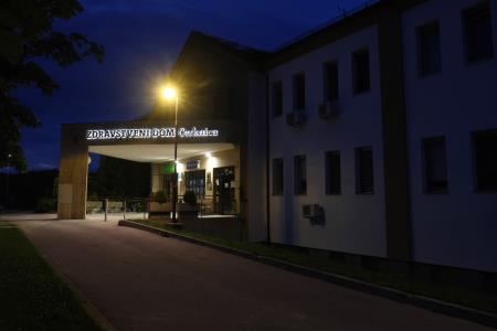 NAPIS ZDRAVSTVENI DOM CERKNICA 10 FOTO LJUBO VUKELIČ